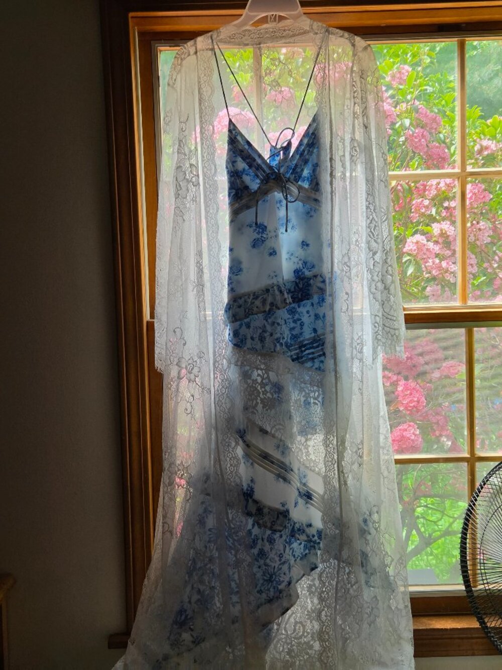 STUNNING EYELASH BUTTER SOFT MAXI LACE ROBE OS